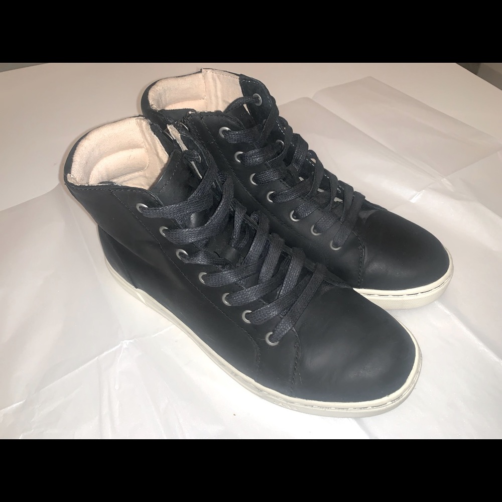 High top Ugg’s great condition!